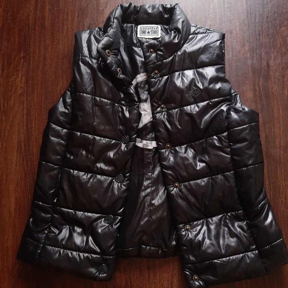 Converse Black puffy vest sz S